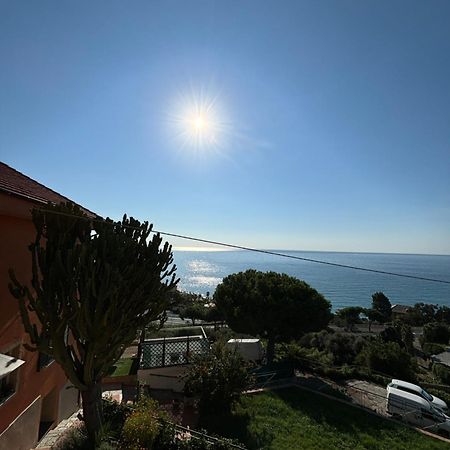 Il Giardino Del Mare Lägenhet Ventimiglia Exteriör bild