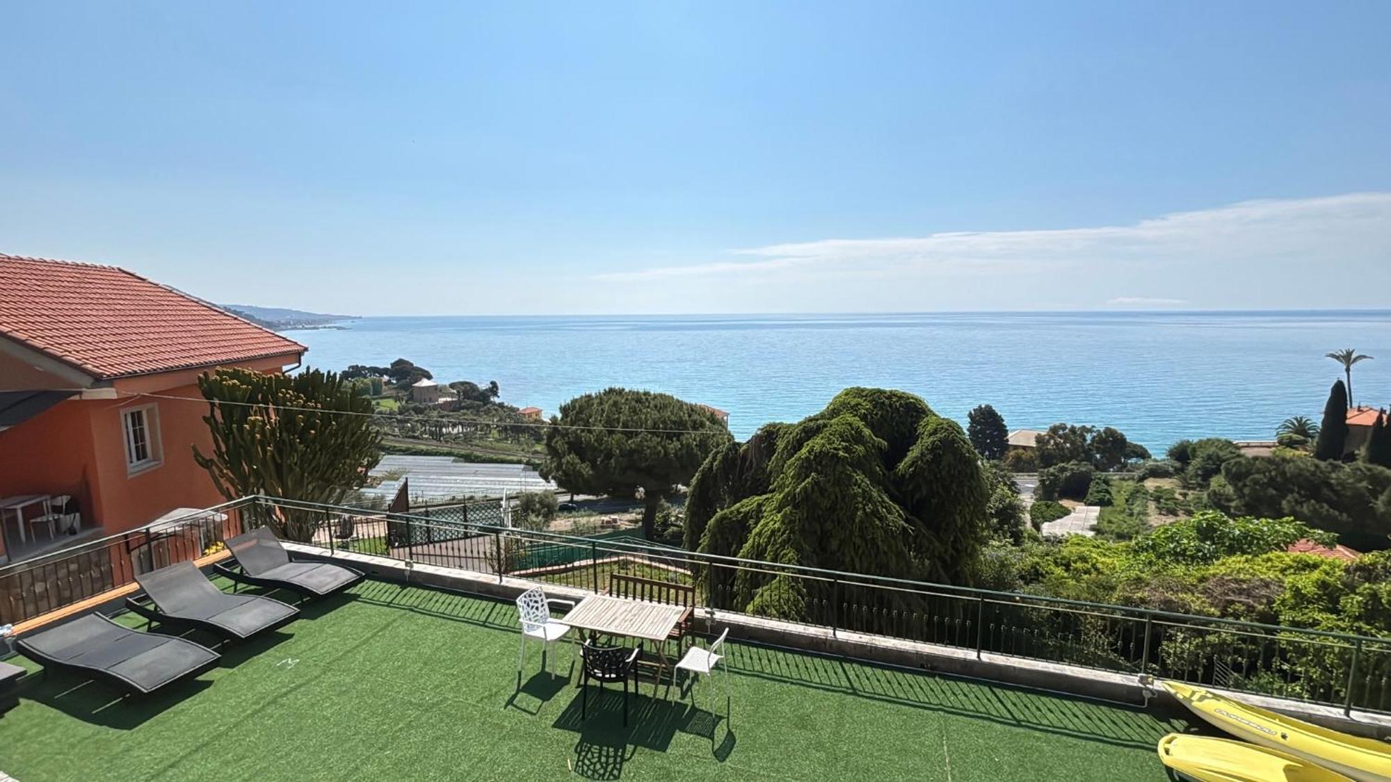 Il Giardino Del Mare Lägenhet Ventimiglia Exteriör bild